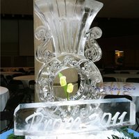 Thumb_tulip_ice_vase_ice_sculpture