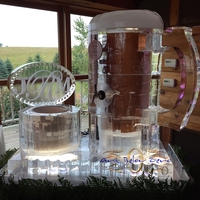 Thumb_root_beer_float_ice_sculpture_display_with_container_for_ice_cream_for_jessie___matt