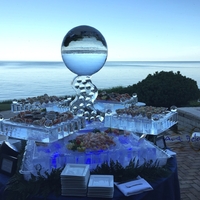 Thumb_blue_moon_shully_s_seafood_display_ice_sculpture_by_lake_michigan