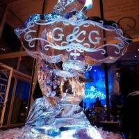Thumb_flume_martini_luge_with_monogram_engraved_ice_sculpture