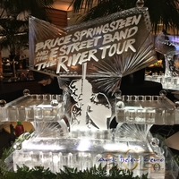 Thumb_bruce_springsteen_and_the_e_street_band_the_river_tour_cape_cod_ice_sculpture