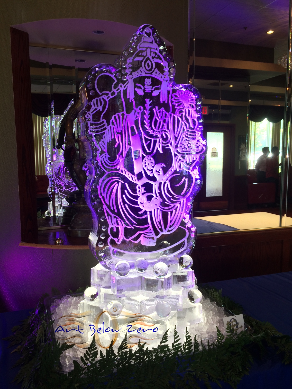 Ganesh_snowfilled_on_lotus_flower_pedestal_ice_sculpture