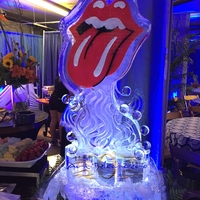 Thumb_the_rolling_stones_at_summerfest_ice_sculpture
