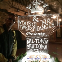 Thumb_young_tweezy___mr._famous_ice_sculpture