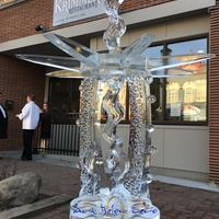 Thumb_floating_flame_ice_sculpture_at_the_anniversary_of_krimmer_s_restaurant