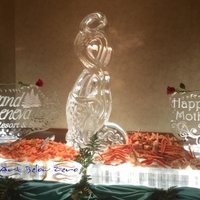 Thumb_mother_and_child_abstract_seafood_display_for_the_grand_geneva_resort___spa_ice_sculpture