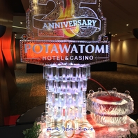 Thumb_potawatomi_hotel___casino_25_th._anniversary_fountain_ice_sculpture
