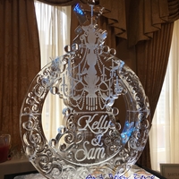 Thumb_chandellier_for_bartenders_on_the_go_at_the_mke_magnificent_bride_ice_sculpture