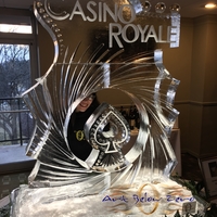 Thumb_casino_royale_theme_double_martini_luge_ice_sculpture